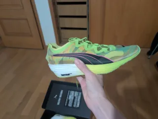 Tênis Puma com Placa de Carbono