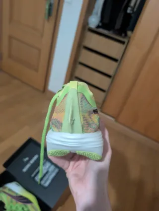 Tênis Puma com Placa de Carbono