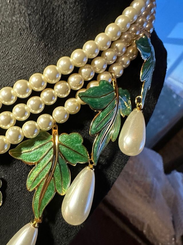 Conjunto vintage de collar y pendientes de esmalte