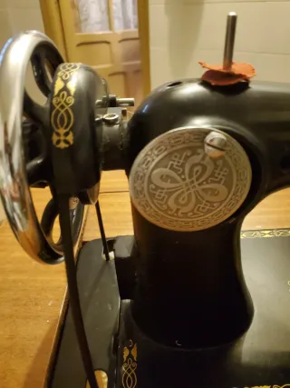 Máquina de coser Sigma antigua