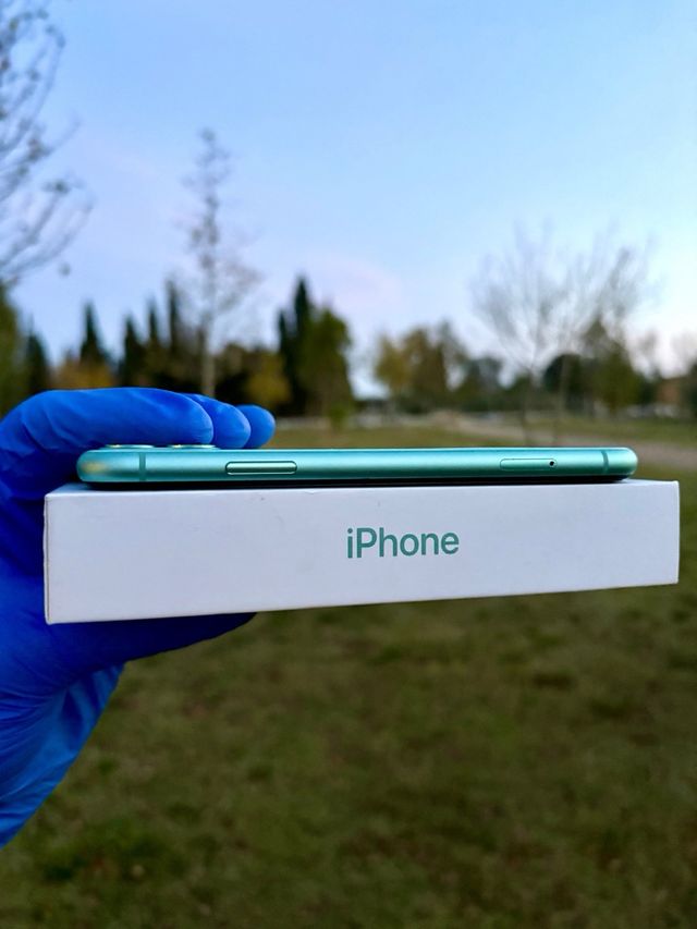 iPhone 11 64GB