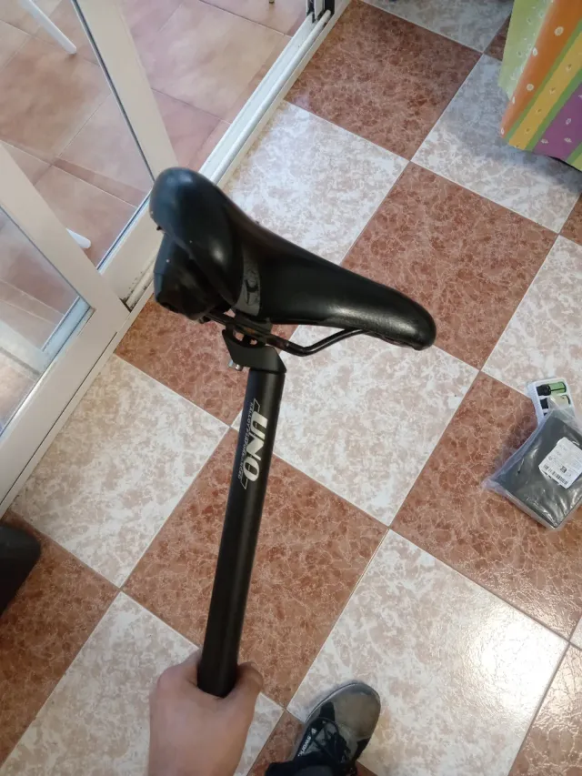 Sillín de Bici UNO Negro