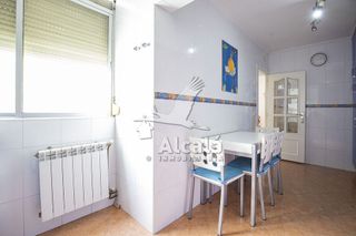Piso en venta en Reyes Católicos en Alcalá de Henares