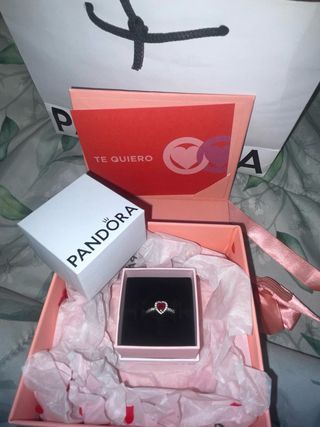 Anillo Pandora Corazón Rojo y Plata
