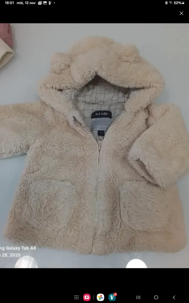 Chaqueta de peluche con capucha para bebé