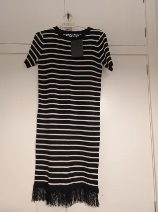 Vestido de marca Wild Pony negro a rayas blancas