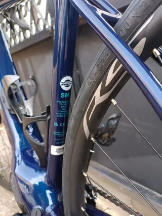 Bicicleta Eléctrica de Carretera BH