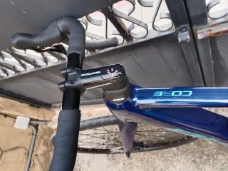 Bicicleta Eléctrica de Carretera BH