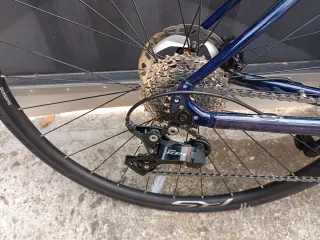 Bicicleta Eléctrica de Carretera BH