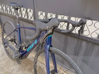 Bicicleta Eléctrica de Carretera BH