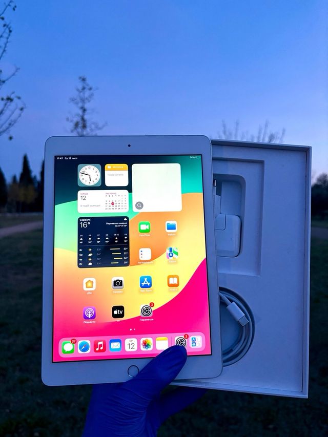 iPad 9.7 (6ª Gen) 32GB Argento