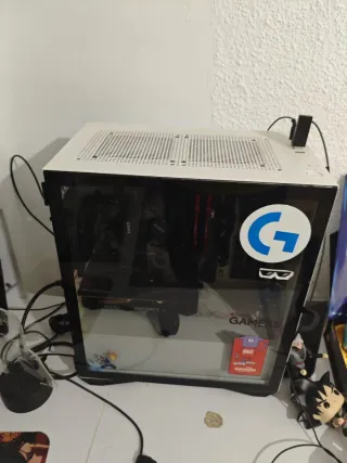 PC Gaming Blanco con RGB