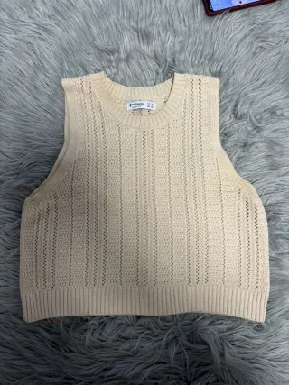 Chaleco canalé Stradivarius beige Talla M