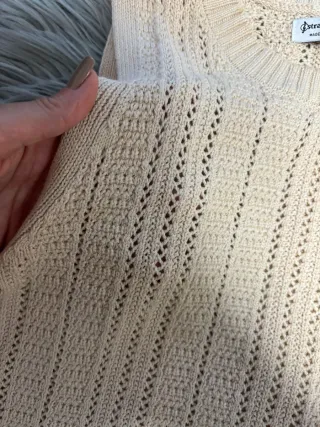 Chaleco canalé Stradivarius beige Talla M