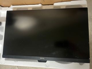 Pantalla Benq con soporte 22’