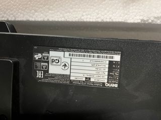 Pantalla Benq con soporte 22’