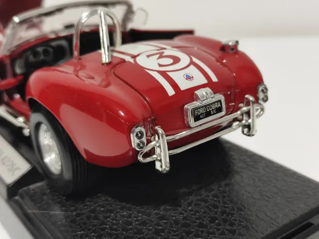 Ford Cobra 427S/C escala 1:24