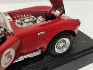 Ford Cobra 427S/C escala 1:24