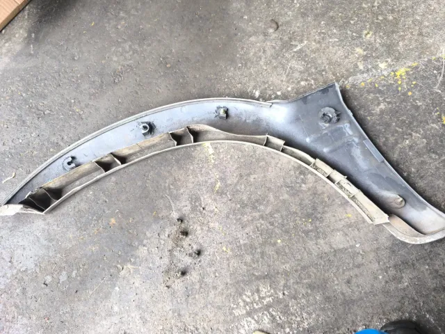 Aletín Delantero Derecho Nissan Terrano 2