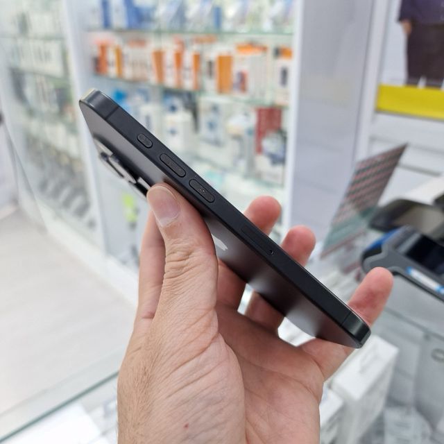 Apple IPhone 15 Pro 128GB Space Gray Usado