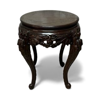 Mesa auxiliar oriental Circa 1.890.