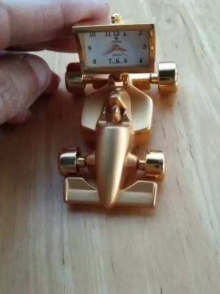 Reloj de F1 Dorado