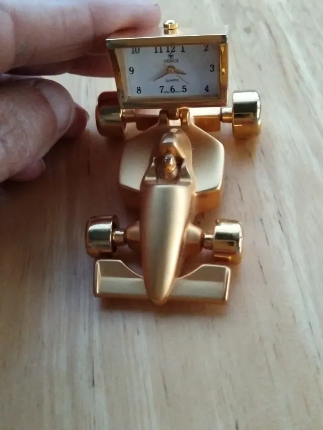 Reloj de F1 Dorado