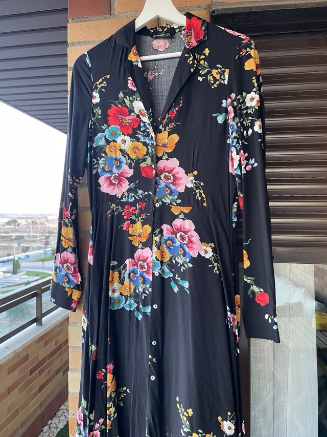 Vestido largo flores negro manga larga