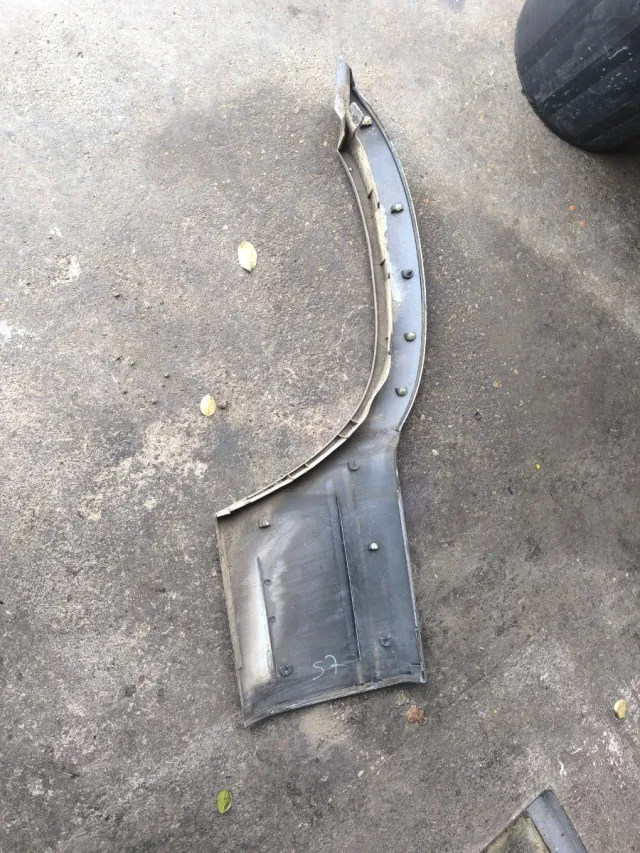 Aletín Trasero Izquierdo Nissan Terrano 2