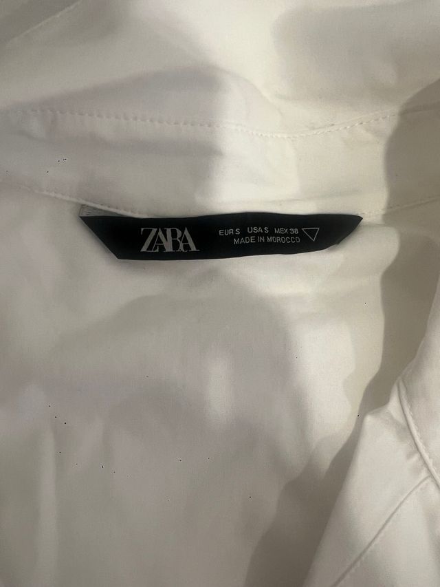 Camisa Zara Estampada Blanca y Negra
