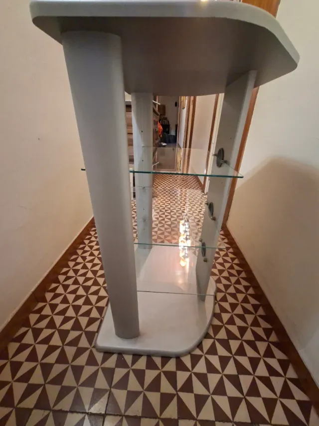 Mueble TV cristal y metal gris