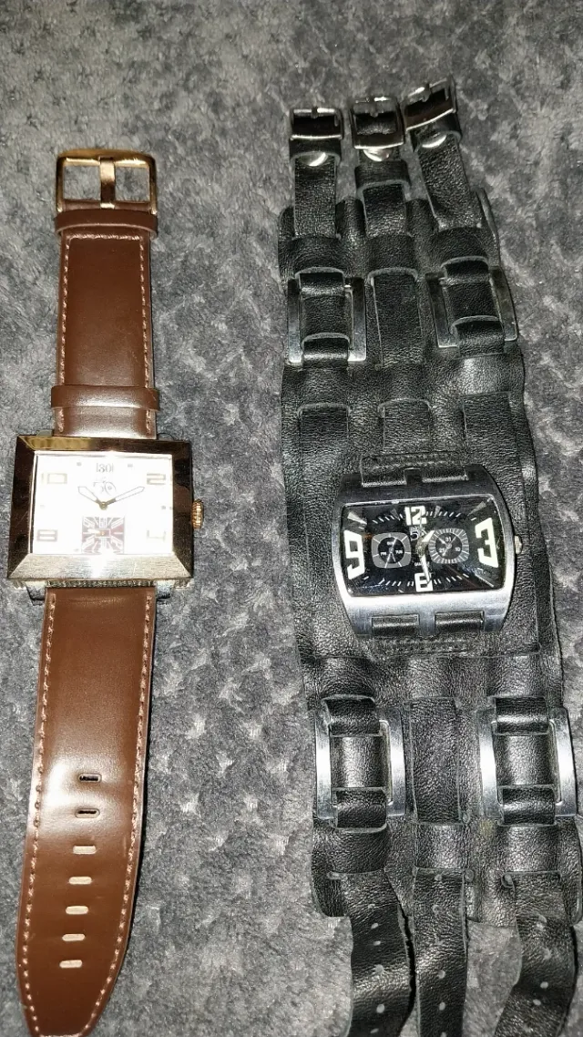 2 Relojes uno de Cincuenta