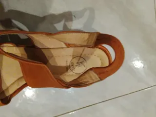 LOTE Sandalias de piel color Camel