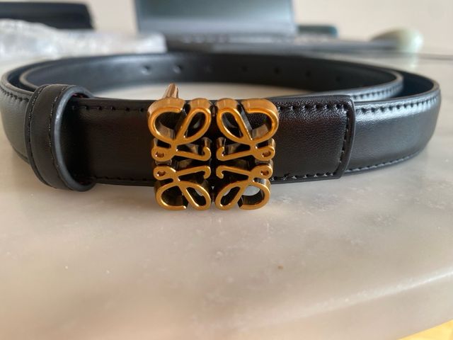 Cinturón  Negro Hebilla Dorada