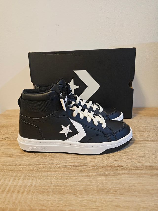 Converse Botas Negras. Nuevas