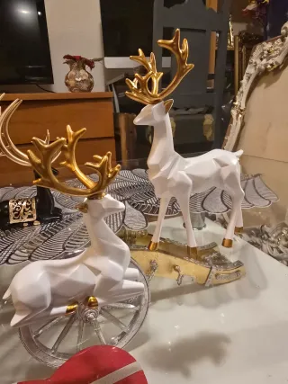 Ciervos decorativos multicolores