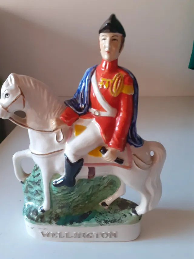 Figura Wellington a Caballo Porcelana