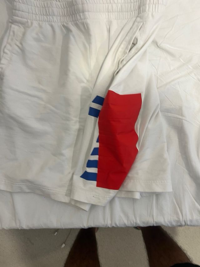 Emporio Armani Shorts Blancos con Rayas