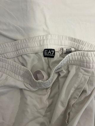 Emporio Armani Shorts Blancos con Rayas