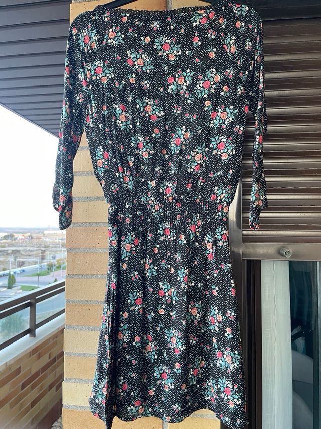 Vestido estampado floral negro mujer