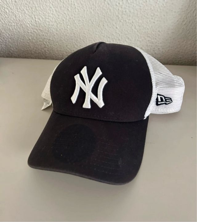 Gorra New Era Yankees Negra y Blanca