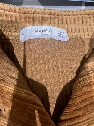 Falda de pana marrón con botones