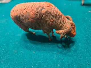 Figuras belen barro ovejas y cabra patas plomo