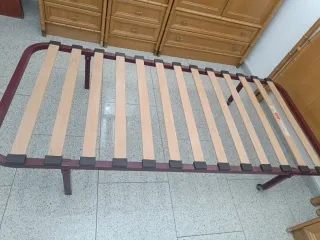 Dos Somier metálico con láminas de madera