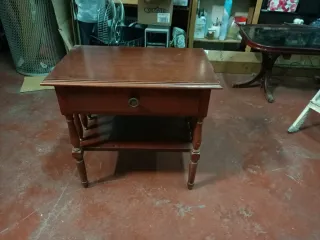 Mesita auxiliar madera maciza con cajón