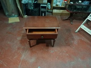 Mesita auxiliar madera maciza con cajón