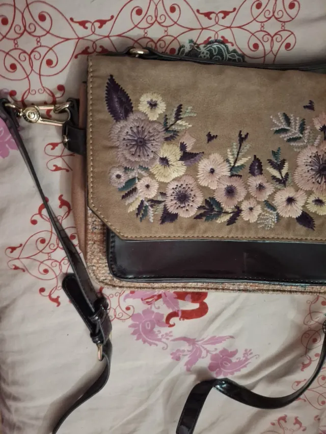 Bolso bandolera mujer floral beige y morado