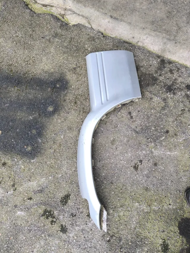 Aletín Trasero Derecho Nissan Terrano 2