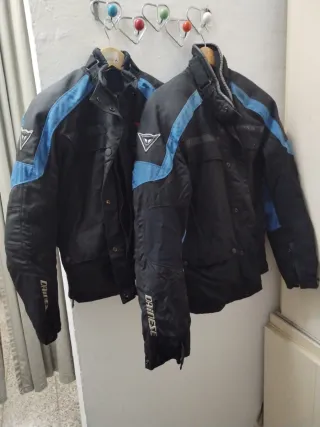 2 Chaquetas Moto Dainese Negras y Azules
