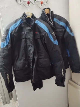 2 Chaquetas Moto Dainese Negras y Azules